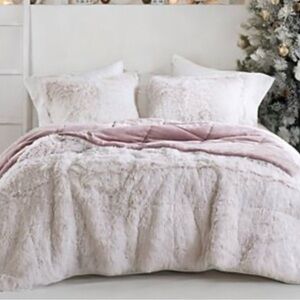 Faux fur King Comforter Set w 2 King pillow shams